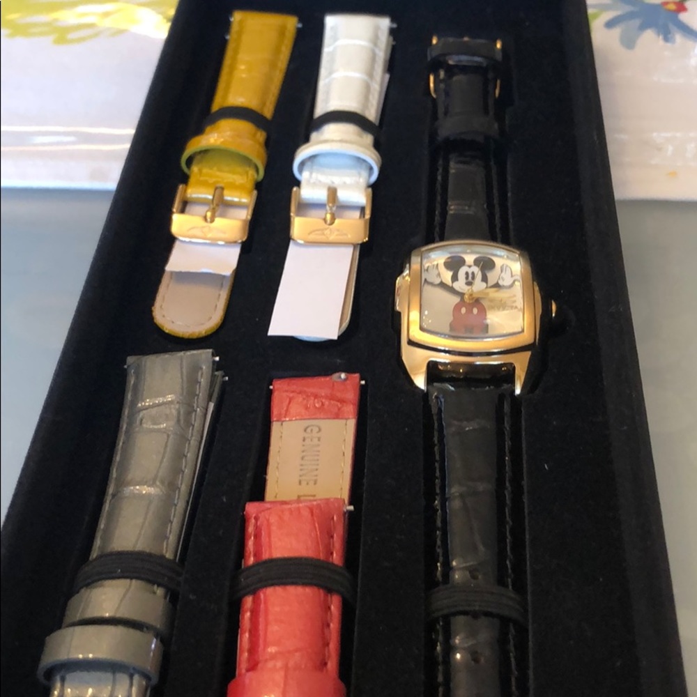 Mickey Mouse limited edition watch set!